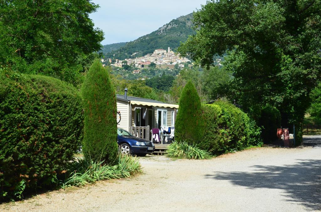 Camping Hotel Les Rives Du Loup Tourrettes-sur-Loup Eksteriør billede