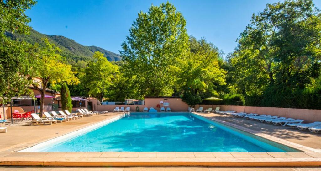 Camping Hotel Les Rives Du Loup Tourrettes-sur-Loup Eksteriør billede