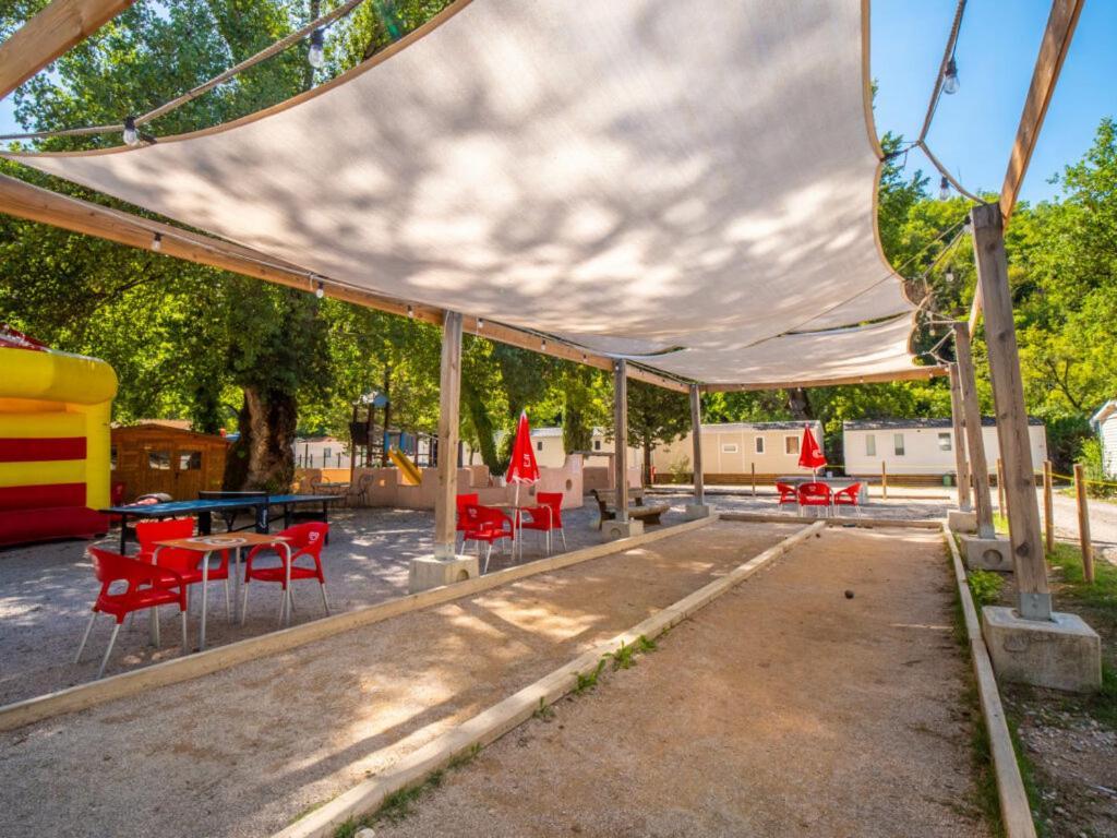 Camping Hotel Les Rives Du Loup Tourrettes-sur-Loup Eksteriør billede