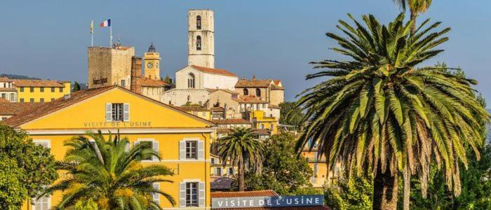 Camping Hotel Les Rives Du Loup Tourrettes-sur-Loup Eksteriør billede